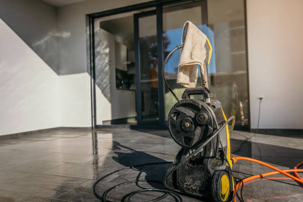Best Pool Deck Cleaning  in Fremont, MI